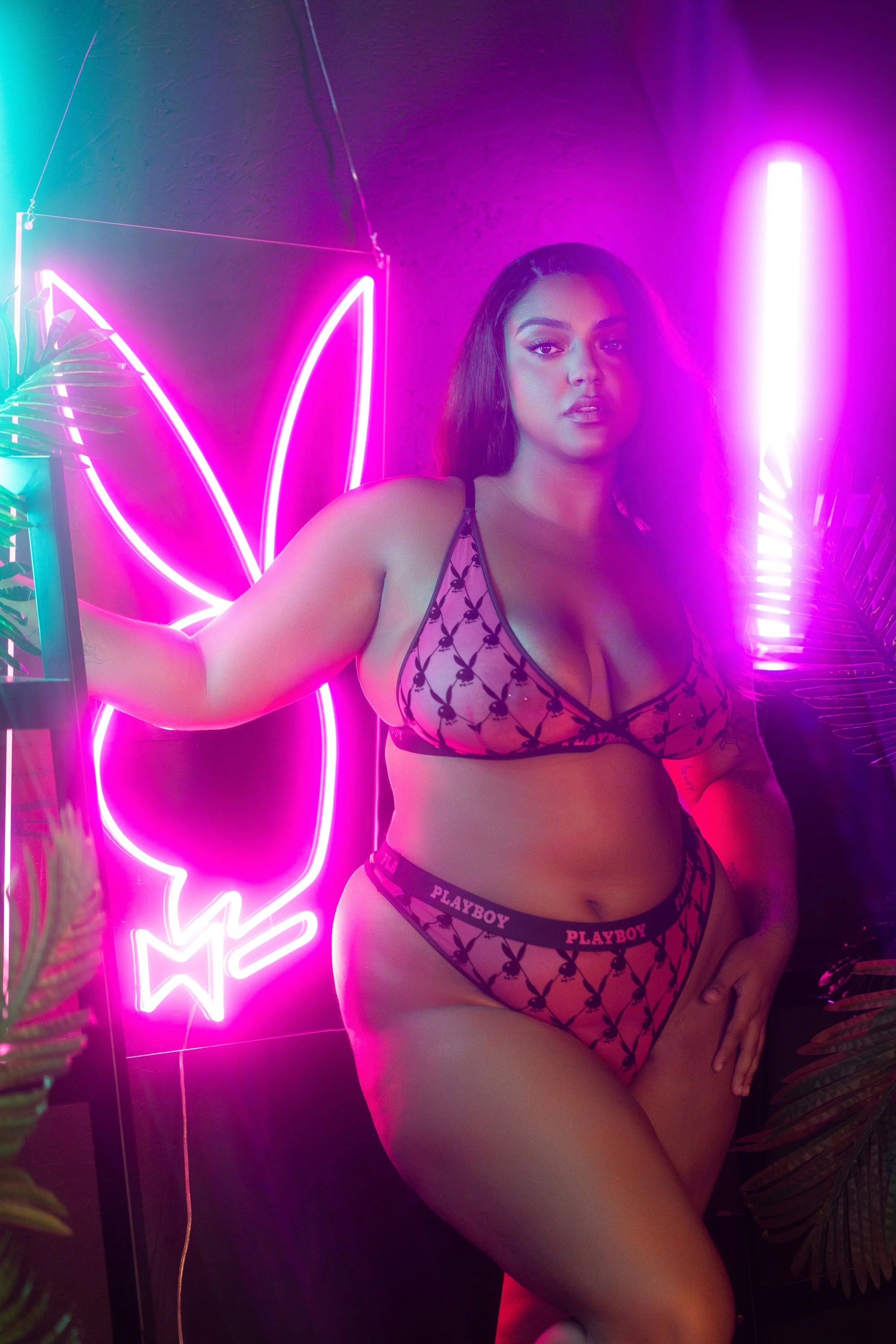 PBLI161 - Playboy Flocked Bunny Bralette 2pc Set - Image 12